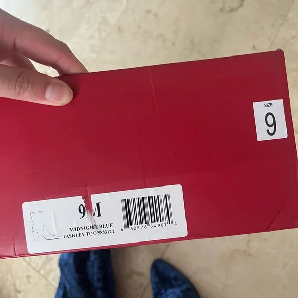 Velvet booties - Picture 4 of 4